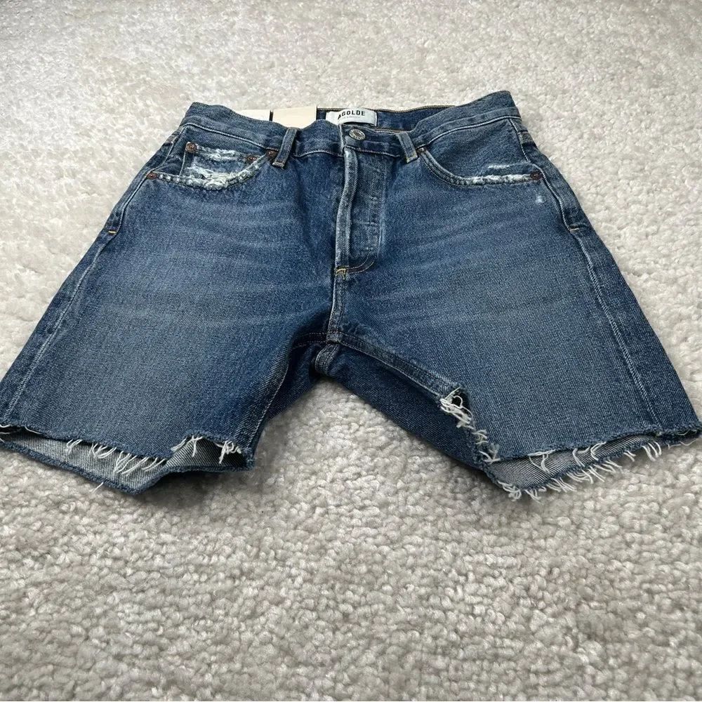 AGOLDE Rumi Mid Length Short - Picture 3 of 13